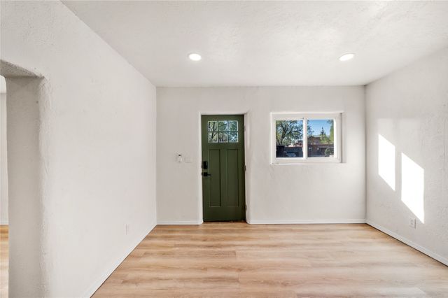 1619 Brae Street, Santa Fe, NM 87505