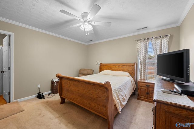 401 Twin Oaks Drive NW, Hartselle, AL 35640