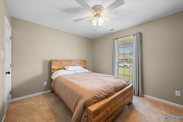 401 Twin Oaks Drive NW, Hartselle, AL 35640