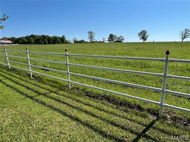 3869 Highway C, Moscow Mills, MO 63362