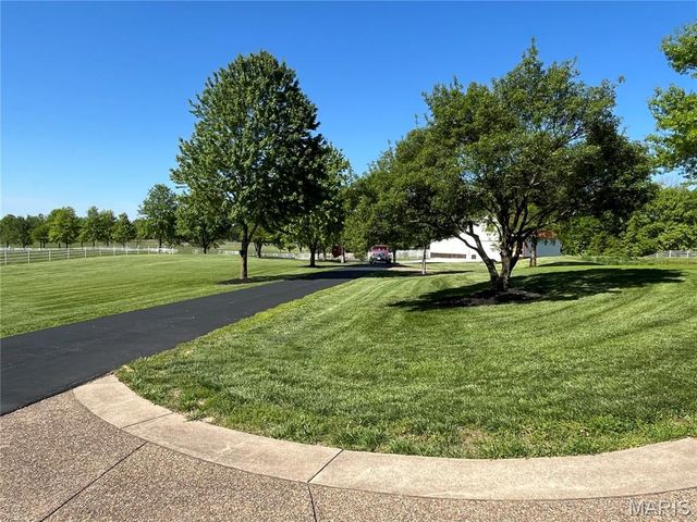 3869 Highway C, Moscow Mills, MO 63362