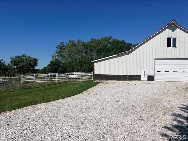 3869 Highway C, Moscow Mills, MO 63362