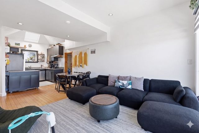 1000 Winthrop Ave 3, Revere, MA 02151
