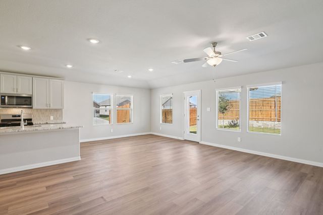 1944 Furlong Drive, Seagoville, TX 75159