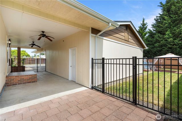 1809 5th Street SW, Puyallup, WA 98371