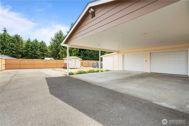 1809 5th Street SW, Puyallup, WA 98371