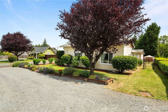 1809 5th Street SW, Puyallup, WA 98371