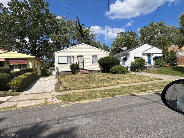 17001 Lipton Avenue, Cleveland, OH 44128