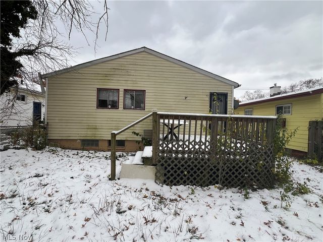 17001 Lipton Avenue, Cleveland, OH 44128