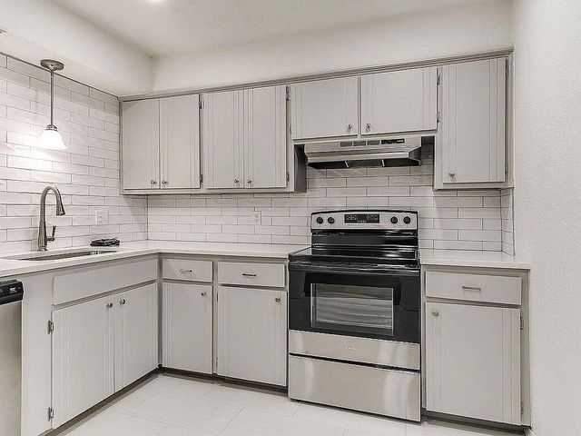 800 NW 113th Street, Oklahoma City, OK 73114