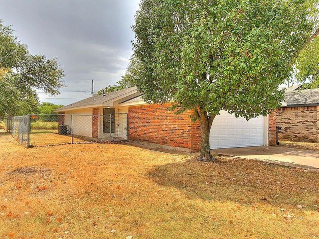 800 NW 113th Street, Oklahoma City, OK 73114