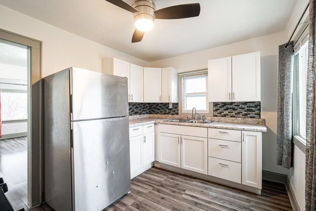 3405 W Wilbur AVENUE, Greenfield, WI 53221