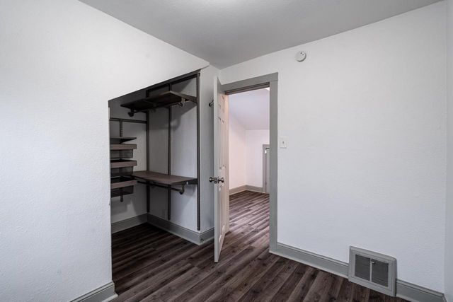 3405 W Wilbur AVENUE, Greenfield, WI 53221