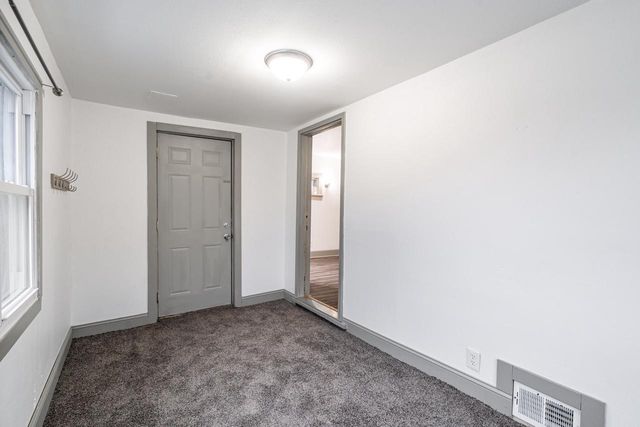 3405 W Wilbur AVENUE, Greenfield, WI 53221