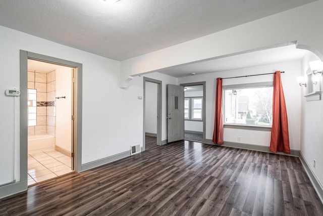 3405 W Wilbur AVENUE, Greenfield, WI 53221