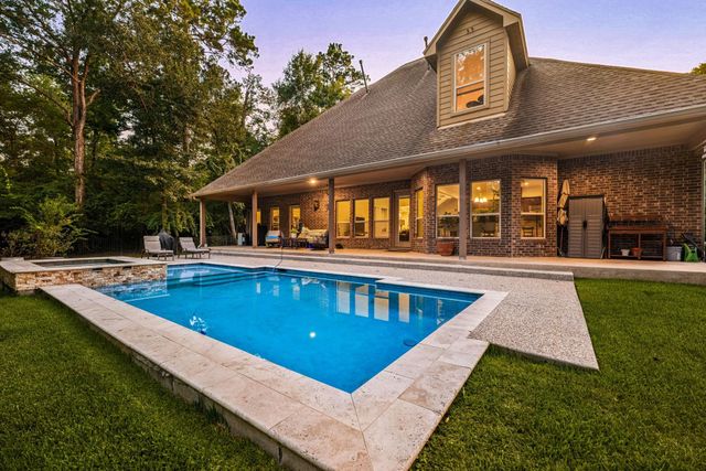 1904 Boulder Ridge Drive, Conroe, TX 77304