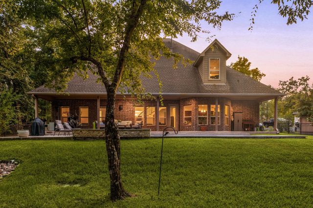 1904 Boulder Ridge Drive, Conroe, TX 77304