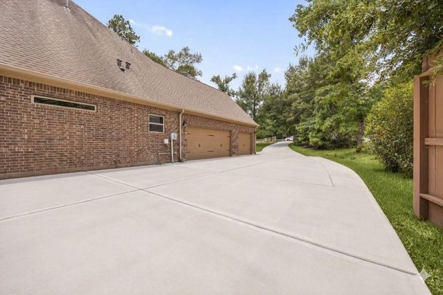 1904 Boulder Ridge Drive, Conroe, TX 77304