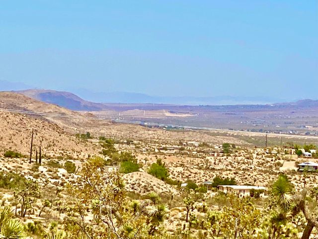 104 Bandera Road, Yucca Valley, CA 92284