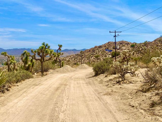 104 Bandera Road, Yucca Valley, CA 92284