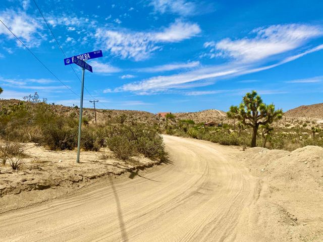 104 Bandera Road, Yucca Valley, CA 92284