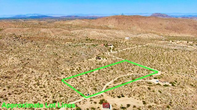 104 Bandera Road, Yucca Valley, CA 92284