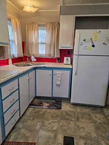 165 Padelford St, Berkley, MA 02779