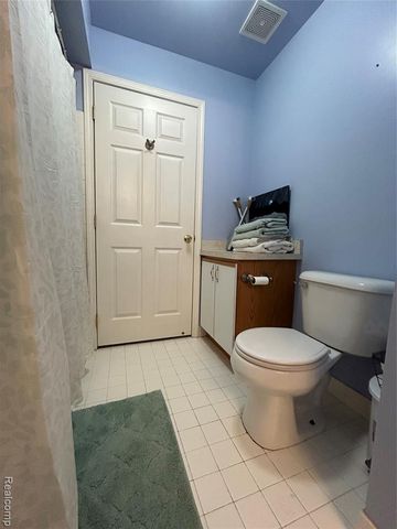 2204 Monarch Drive 61, Utica, MI 48316