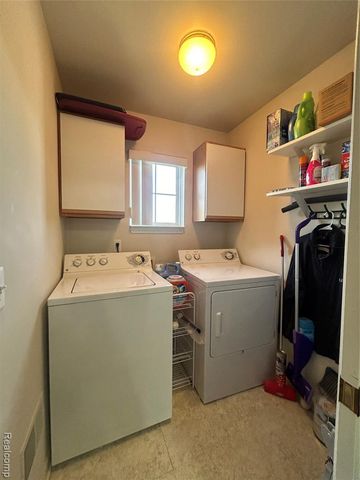 2204 Monarch Drive 61, Utica, MI 48316