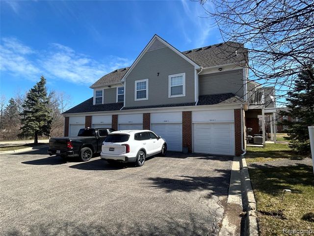 2204 Monarch Drive 61, Utica, MI 48316