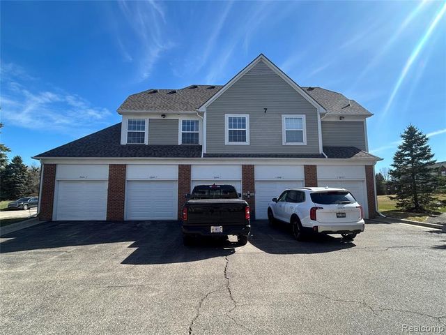 2204 Monarch Drive 61, Utica, MI 48316