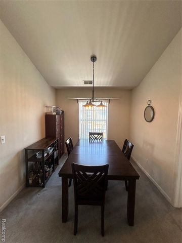 2204 Monarch Drive 61, Utica, MI 48316