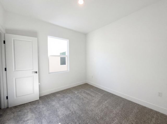 94 W San Diego Dr, Tracy, CA 95391