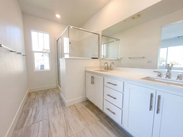 94 W San Diego Dr, Tracy, CA 95391