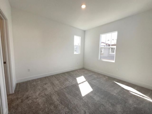 94 W San Diego Dr, Tracy, CA 95391