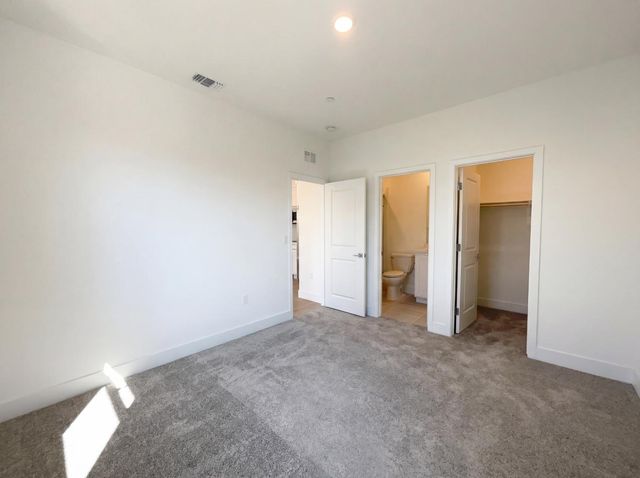 94 W San Diego Dr, Tracy, CA 95391