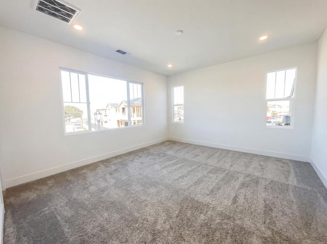 94 W San Diego Dr, Tracy, CA 95391