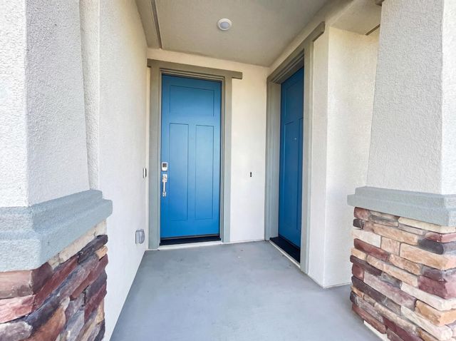 94 W San Diego Dr, Tracy, CA 95391