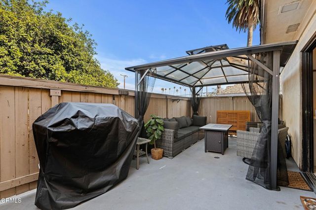 553 S E Street, Oxnard, CA 93030