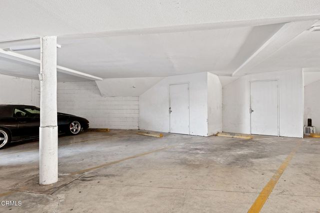 553 S E Street, Oxnard, CA 93030