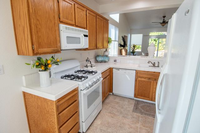 105 Whiting Way, Folsom, CA 95630