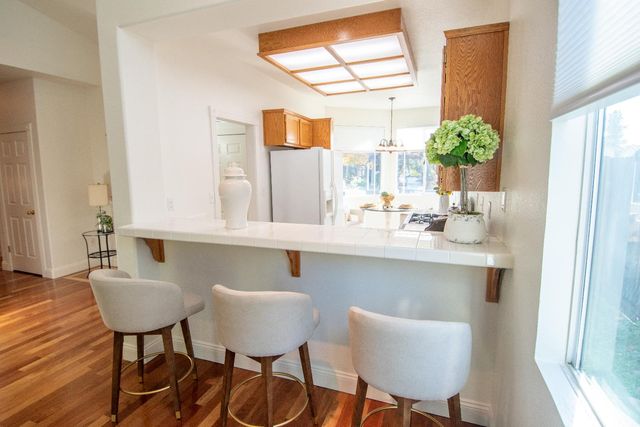 105 Whiting Way, Folsom, CA 95630