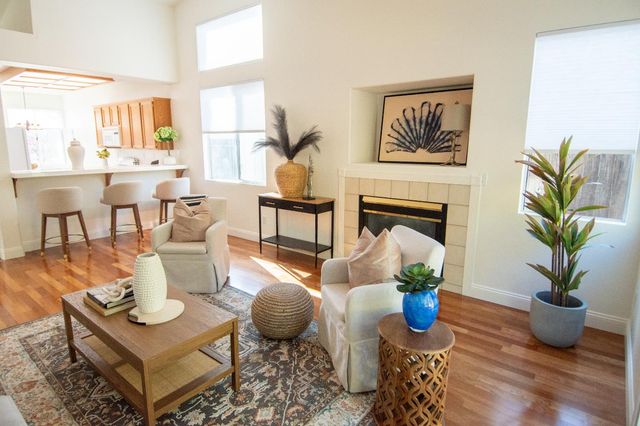 105 Whiting Way, Folsom, CA 95630