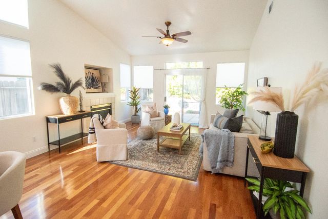 105 Whiting Way, Folsom, CA 95630