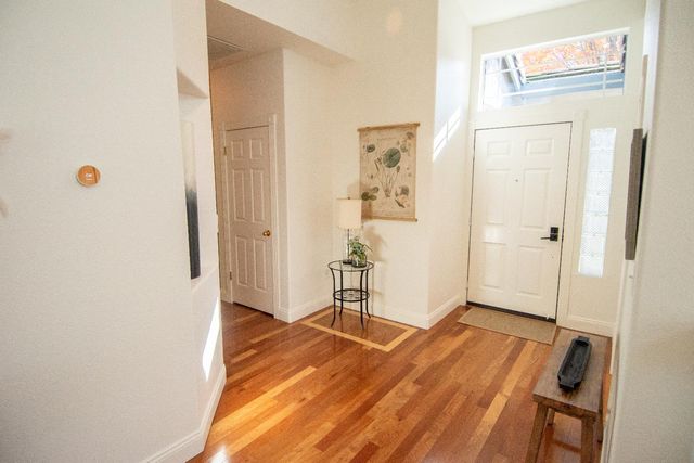 105 Whiting Way, Folsom, CA 95630