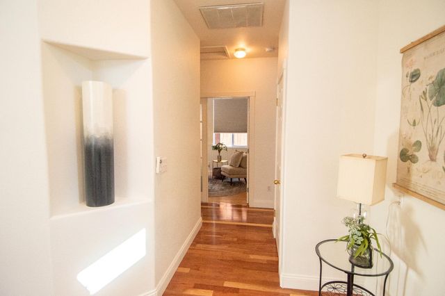 105 Whiting Way, Folsom, CA 95630