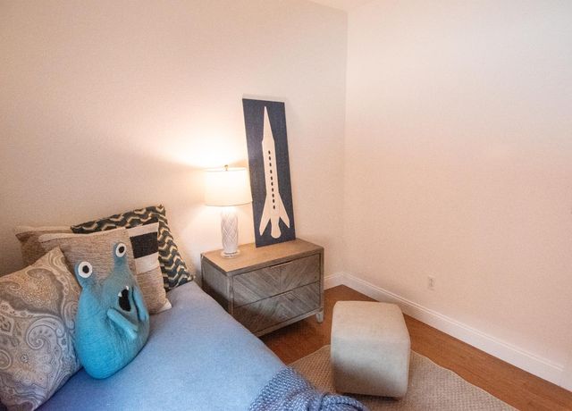 105 Whiting Way, Folsom, CA 95630