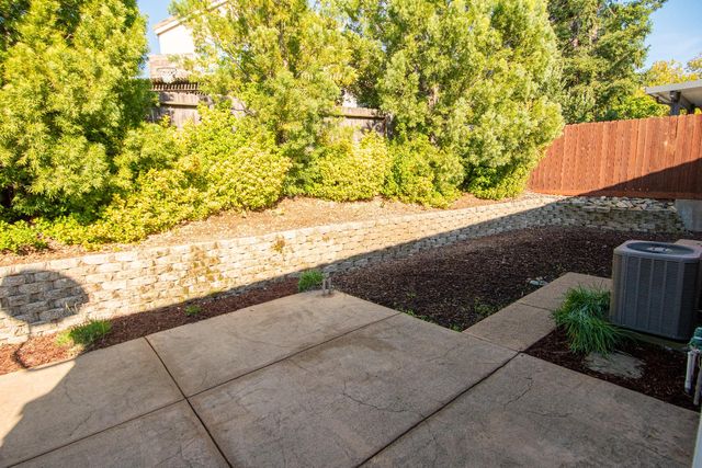 105 Whiting Way, Folsom, CA 95630