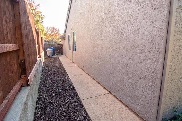 105 Whiting Way, Folsom, CA 95630