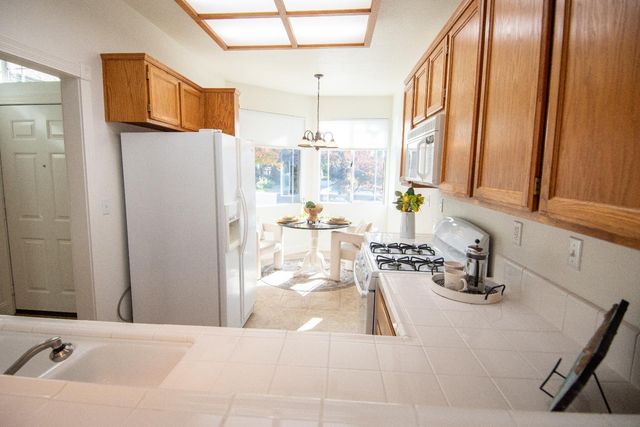 105 Whiting Way, Folsom, CA 95630